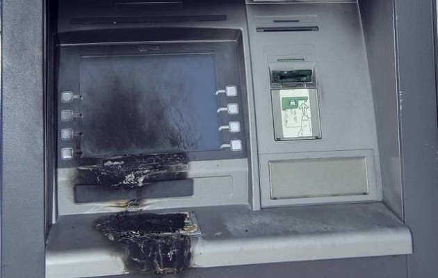 Εμπρηστικές επιθέσεις σε ATM τραπεζών