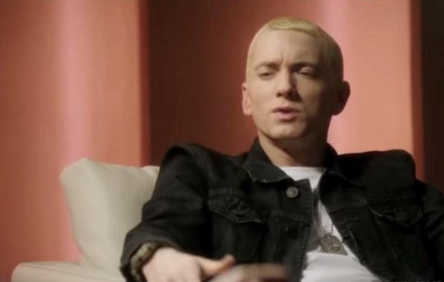 Ο Eminem παραδέχεται σε βίντεο ότι είναι ομοφυλόφιλος