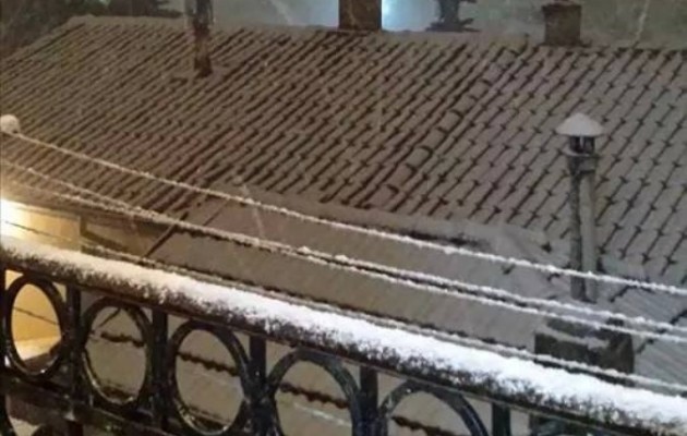 Το «έστρωσε» στη Φλώρινα – Έντονη χιονόπτωση (φωτογραφίες)