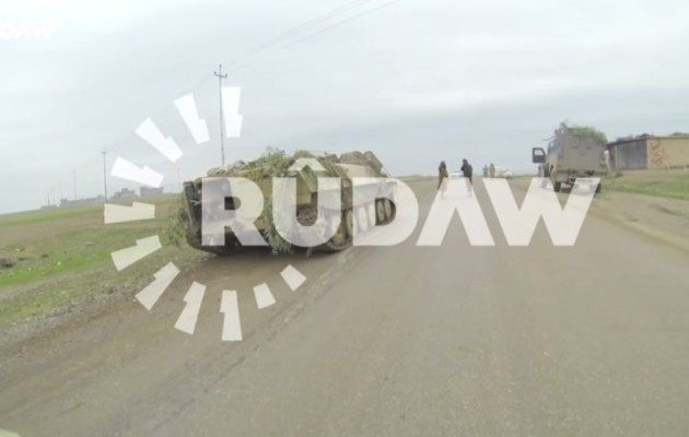 Το Ισλαμικό Κράτος στέλνει τεθωρακισμένα ενάντια στους Κούρδους (βίντεο)