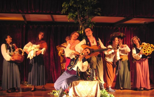 Μορφές Έκφρασης: «Χριστουγεννιάσματα και Καλαντίσματα» για 4 παραστάσεις