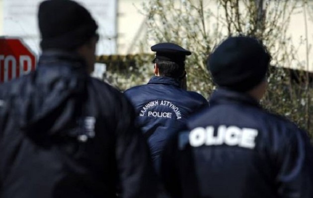 Με απειλή τσεκουριού και πιστολιού λήστεψαν ηλικιωμένους στη Μεγαλόπολη