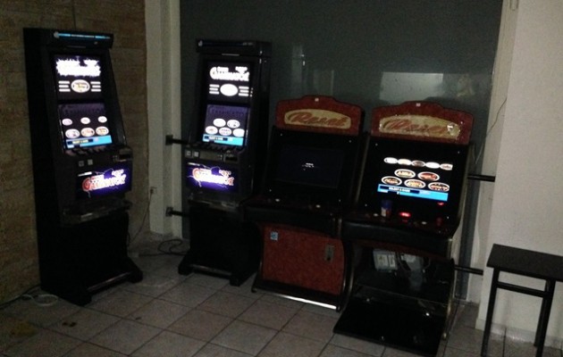 Φυλάκιση και πρόστιμα για  παράνομα τυχερά παιχνίδια