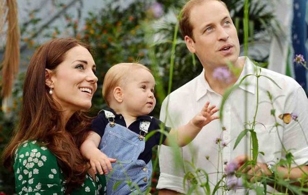 Η χριστουγεννιάτικη φωτογράφιση του πρίγκιπα Τζορτζ