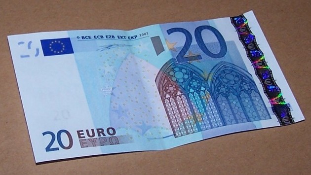 Δράμα: Νεαροί παραχαράκτες διακινούσαν πλαστά νομίσματα των 20 ευρώ