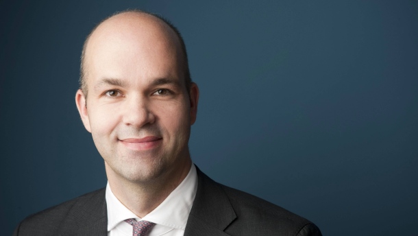 Σύμβουλος Μέρκελ: Πρέπει να κουρέψουμε 120 δισ. το Ελληνικό χρέος