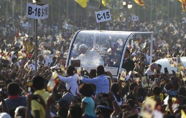 Σρι Λάνκα: Ένα εκατομμύριο πιστοί στην τελετή αγιοποίησης από τον Πάπα Φραγκίσκο