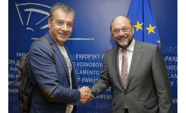 Θα δει και Θεοδωράκη ο Σουλτς