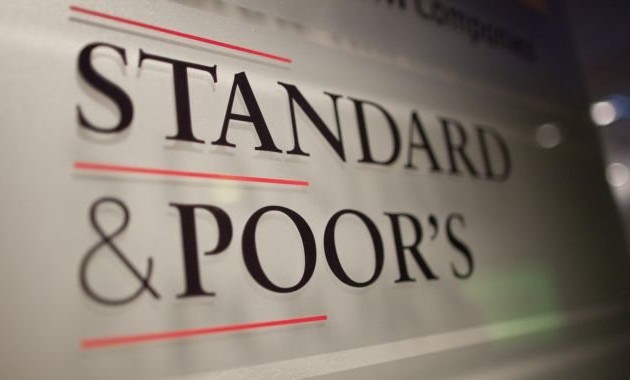 Ο “οίκος” Standard & Poor’s υποβάθμισε την ελληνική οικονομία