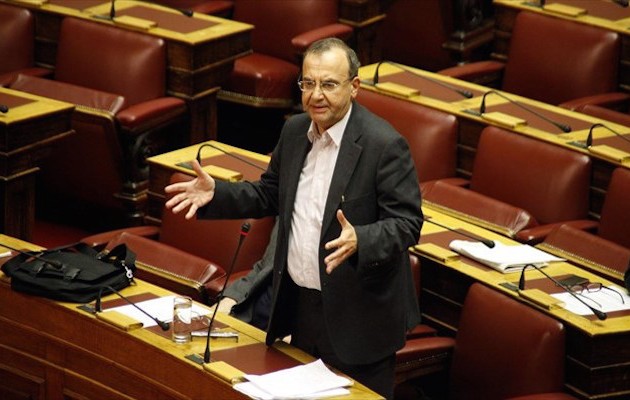 Αντίθετος και με το δεύτερο νομοσχέδιο ο Στρατούλης
