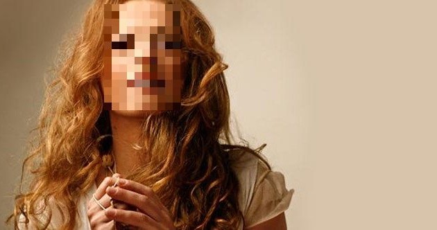 Απίστευτο! Έκαναν εξορκισμό σε Ελληνίδα τραγουδίστρια (βίντεο)