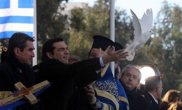 Η λευκή περιστερά του Αλέξη Τσίπρα στον εορτασμό των Θεοφανείων