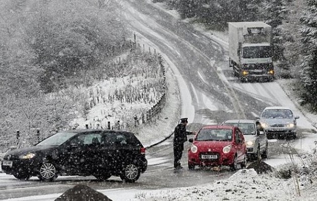 Ποιοι δρόμοι έχουν κλείσει στην Αττική από τα χιόνια