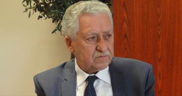 Κουβέλης: Κουβέντα με δημοσιογράφους σε ταβέρνα  του Μεταξουργείου