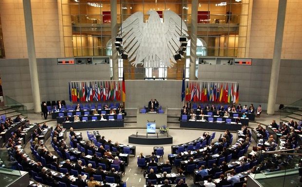 Το πρωί της Παρασκευής αποφασίσει η γερμανική Βουλή για την Ελλάδα