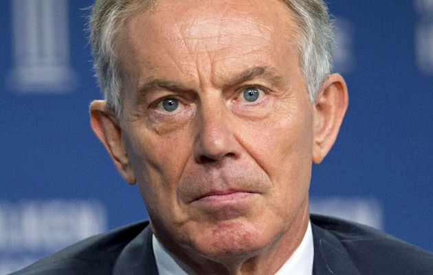 Δημοσιογράφος αφήνει “άγαλμα” τον Μπλερ με ερώτηση “φωτιά” (βίντεο)