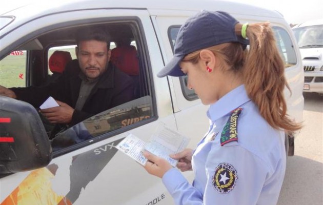 Αυτές είναι οι αστυνομικίνες της κουρδικής αστυνομίας στη Συρία