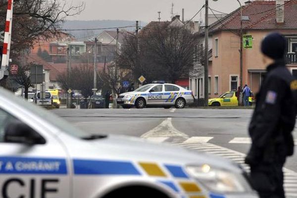 Πολύνεκρη επίθεση σε εστιατόριο στην Τσεχία