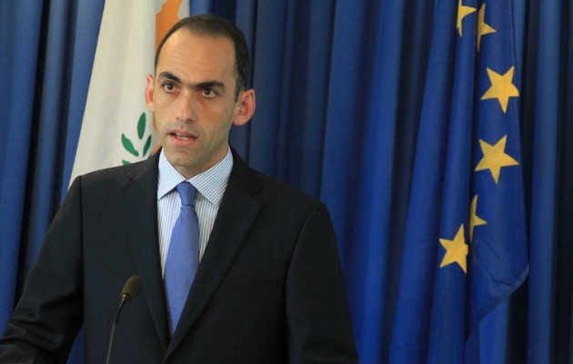 Πιστός στο δοσιλογισμό ο Κύπριος υπουργός άδειασε την Ελλάδα για το Eurogroup