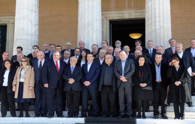 8 στους 10 πολίτες βλέπουν θετικά τους χειρισμούς της κυβέρνησης