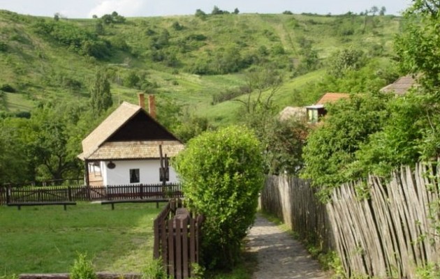 “Ενοικιάζεται” ολόκληρο χωριό στην Ουγγαρία