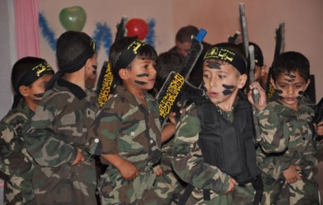 Το Ισλαμικό κράτος ανοίγει αγγλόφωνο σχολείο για στρατολόγηση παιδιών