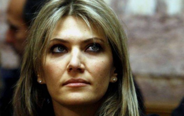 Ελεύθερη με «βραχιολάκι» η Εύα Καϊλή