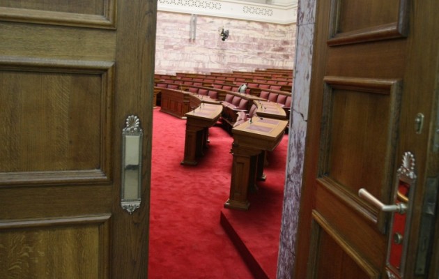 Τρίτο πακέτο για την Ελλάδα εξετάζουν οι πιστωτές “κεκλεισμένων των θυρών”