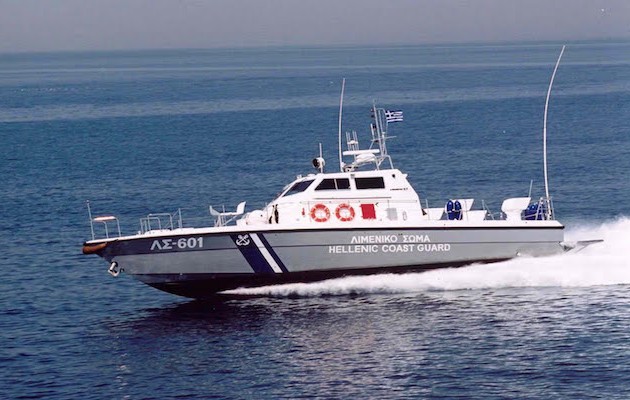 Βγήκαν δύο ναυαγοί στα Κουφονήσια – Πήδηξαν από εμπορικό πλοίο