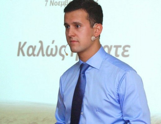 Αυτός αναλαμβάνει τα έξοδα αποκατάστασης του γεφυριού της Πλάκας