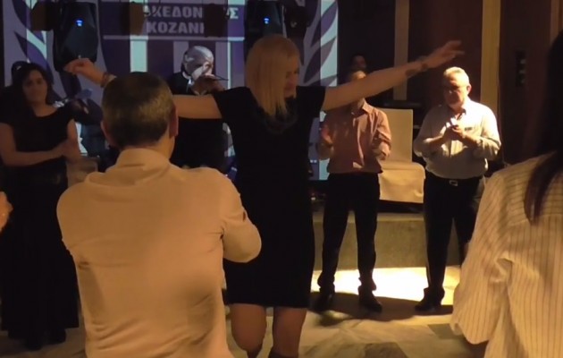 Δείτε το λεβέντικο ζεϊμπέκικο της Ραχήλ Μακρή (βίντεο)