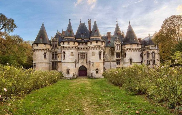 Γαλλικό κάστρο του Μεσαίωνα πωλείται για 5,7 εκατ. δολάρια