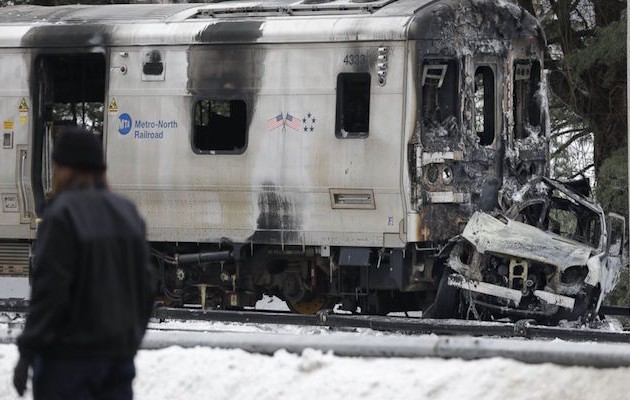 Νέα Υόρκη: Αδιευκρίνιστοι οι λόγοι σύγκρουσης του αυτοκινήτου με το τρένο