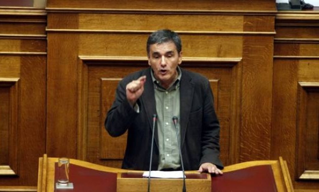 Τσακαλώτος: Όχι στην εργαλειοθήκη του ΟΟΣΑ που ήταν του Χατζηδάκη