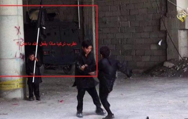 Τουρκικό στρατιωτικό όχημα σε στρατόπεδο εκπαίδευσης τζιχαντιστών