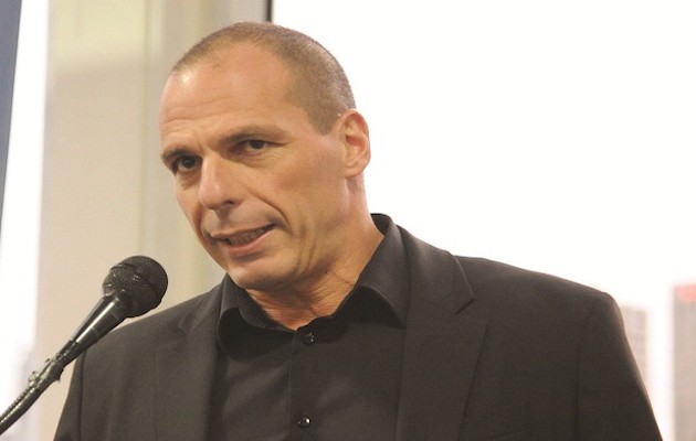 Βαρουφάκης: Η χώρα δεν μπαίνει σε τροχιά σύγκρουσης με την Ε.Ε.