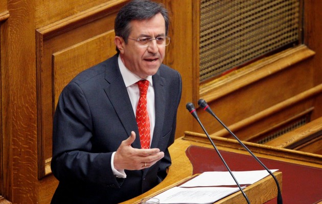 Νικολόπουλος: Η εποχή των τρυφερών ενσταντανέ στην καγκελαρία τελείωσε
