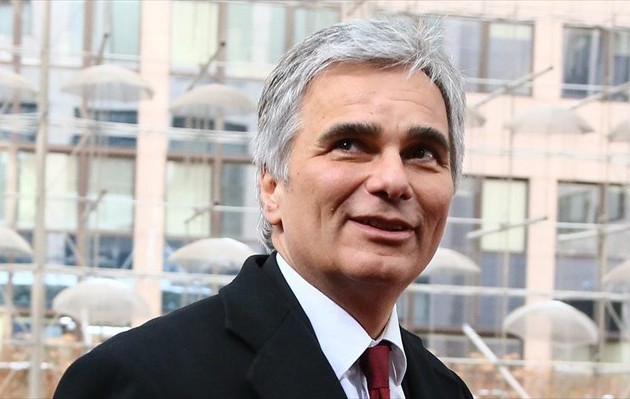 Φάιμαν: “Όχι” στο κούρεμα «ναι» στην αλλαγή των όρων για το ελληνικό χρέος