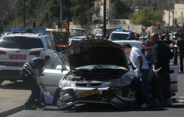 Μοναχόλυκος ισλαμιστής χτύπησε με αυτοκίνητο και μετά μαχαίρωσε Ισραηλινούς