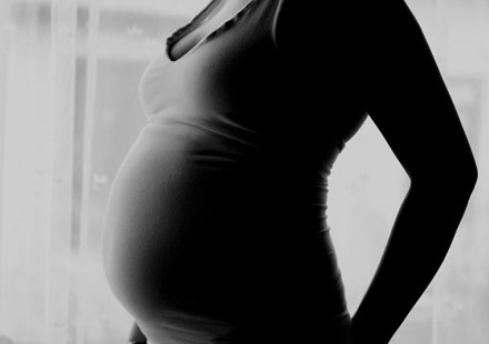 34χρονη «ξερίζωσε» από την κοιλιά εγκύου το έμβρυο και το έκλεψε