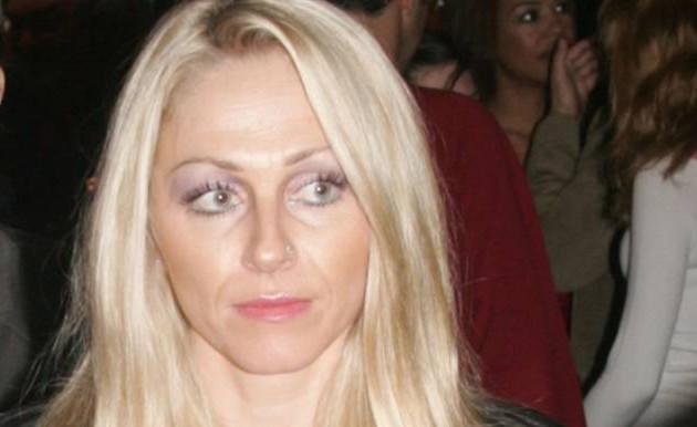 Σε καθεστώς τρόμου ζει η Μιρέλα Μανιάνι – Φοβάται και για το παιδί της!