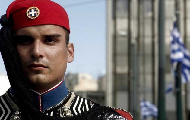 Τσίπρας για 25η Μαρτίου: Προχωράμε με τα ιδεώδη της Επανάστασης του 1821