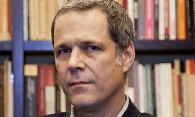 Υπουργό τη… γιαγιά του Βαρουφάκη θέλει ο Τζήμερος