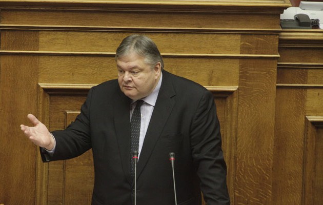 Υπόγειους σχεδιασμούς της κυβέρνησης “βλέπει” ο Βενιζέλος