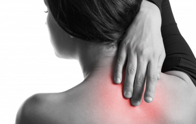 Το σύνδρομο του αυχένα: Αίτια, συμπτώματα και θεραπείες