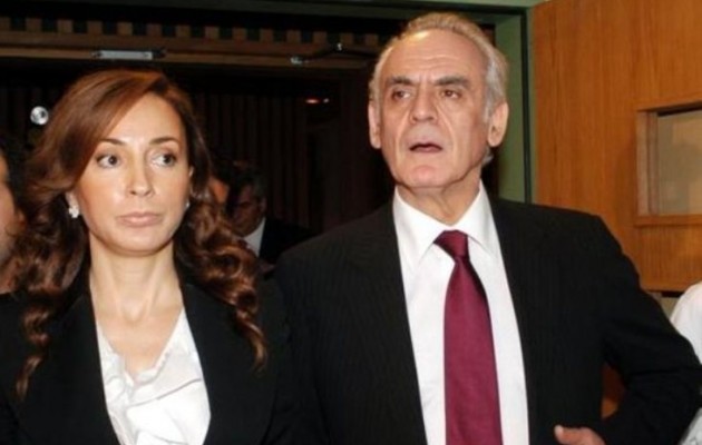 Άκης σε Βίκυ: “Γύρνα πίσω εάν θες να σμίξεις ξανά με το παιδί μας”