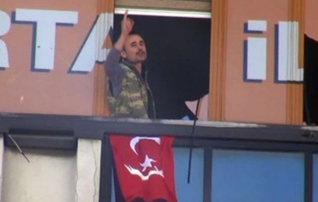 Ένοπλοι εισέβαλαν στα γραφεία του κόμματος Ερντογάν στην Κωνσταντινούπολη