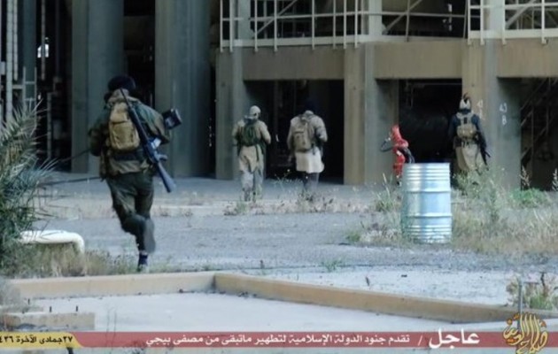 Το Ισλαμικό Κράτος μάχεται μέσα στο μεγαλύτερο διυλιστήριο του Ιράκ