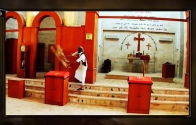 Ισλαμικό Κράτος: Τζιχαντιστές βανδαλίζουν εκκλησίες στη Μοσούλη (φωτογραφίες)