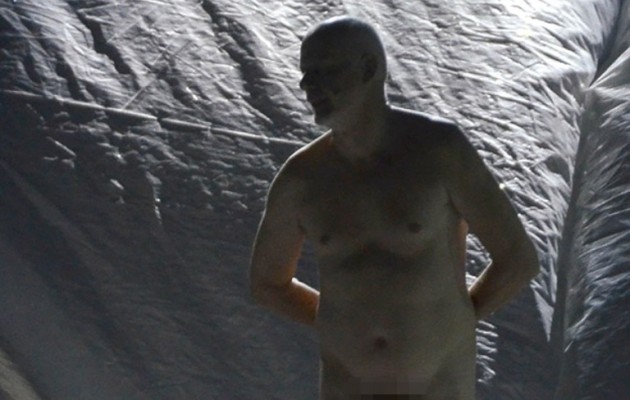 Ο Γιώργος Κιμούλης είναι ο βασιλιάς Ληρ… Και είναι ολόγυμνος (φωτογραφία)